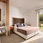 Santa Maria Village & 4*