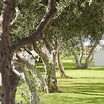 Santa Maria Village &