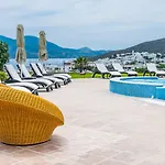 Hotel Santa Maria Village & Adamantas (Milos)