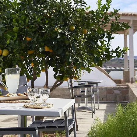 Santa Maria Village & 4* Adamantas (Milos)