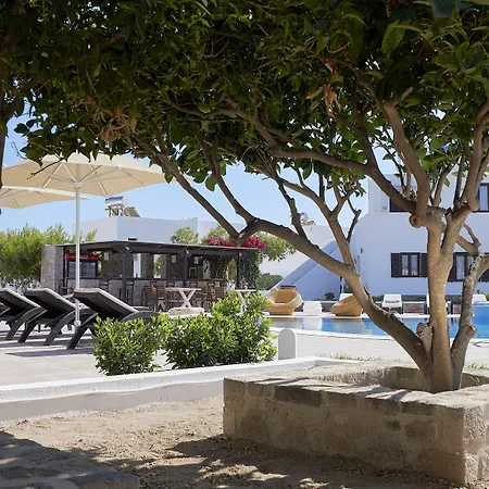 Santa Maria Village & 4* Adamantas (Milos)