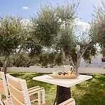 Otel Santa Maria Village & 4*
