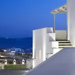 Santa Maria Village &