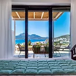 Santa Maria Village & 4* Αδάμας