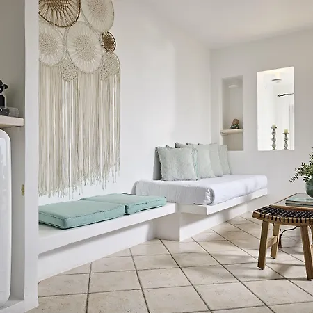 Santa Maria Village & فندق