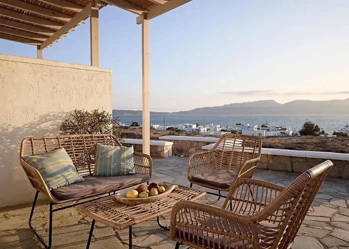 Santa Maria Village & آداماس