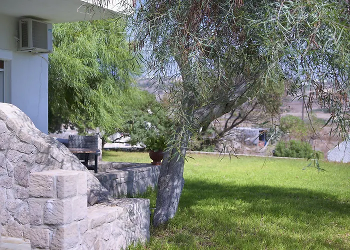 Ξενοδοχείο Santa Maria Village & Αδάμας