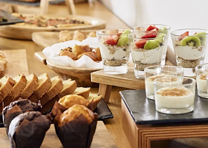 Santa Maria Village & 4* 아다마스