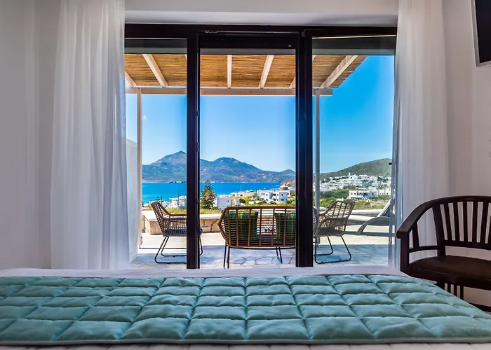 Santa Maria Village & 4* Αδάμας